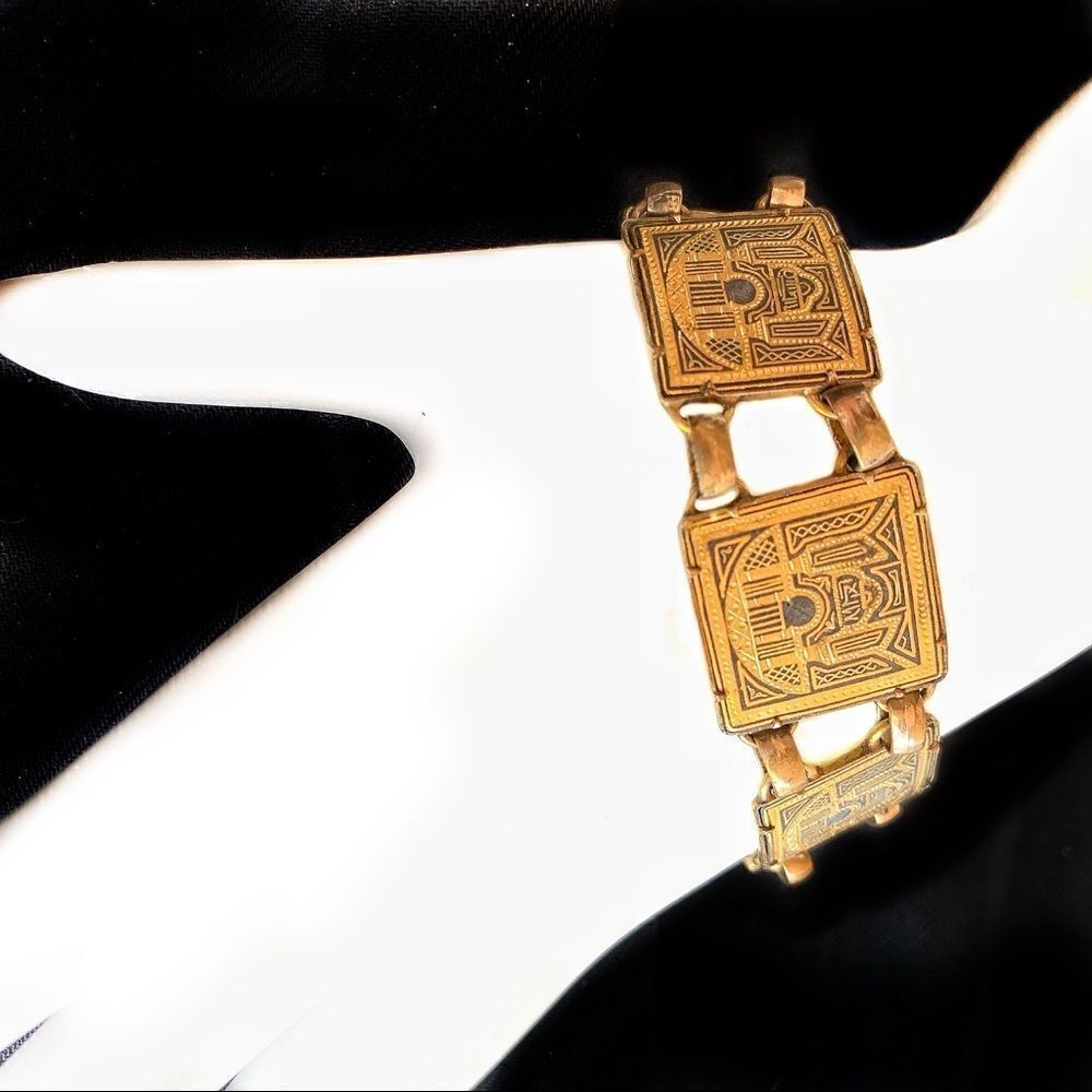 Art Deco Antique bracelet Am Double gold black design safety chain elegant